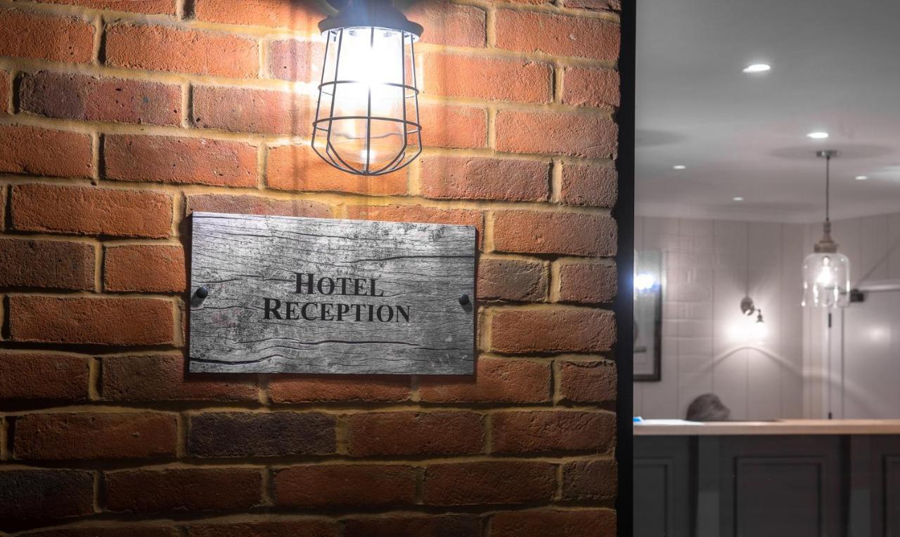 Cottesmore Hotel Golf & Country Club Crawley  Extérieur photo