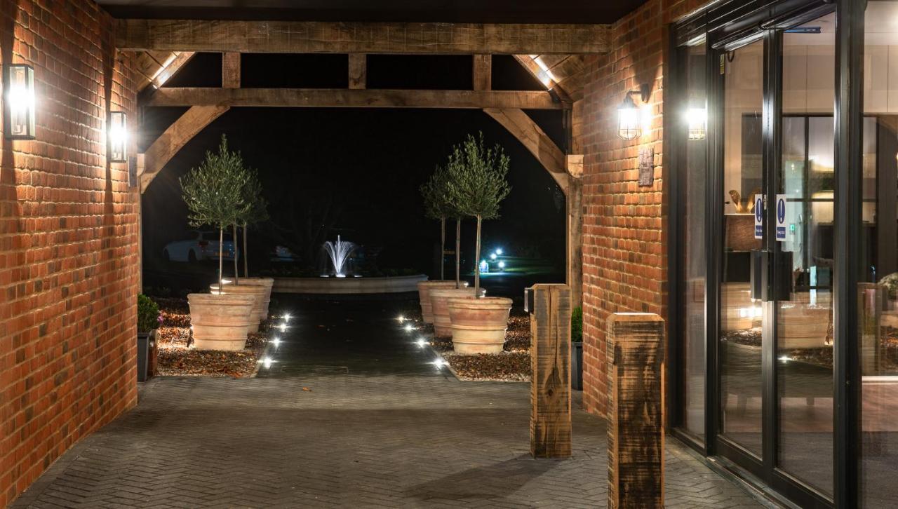 Cottesmore Hotel Golf & Country Club Crawley  Extérieur photo