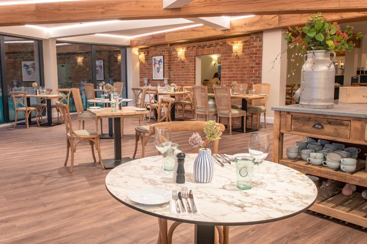 Cottesmore Hotel Golf & Country Club Crawley  Extérieur photo