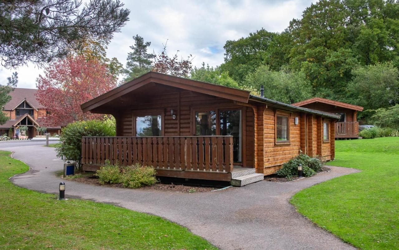 Cottesmore Hotel Golf & Country Club Crawley  Extérieur photo